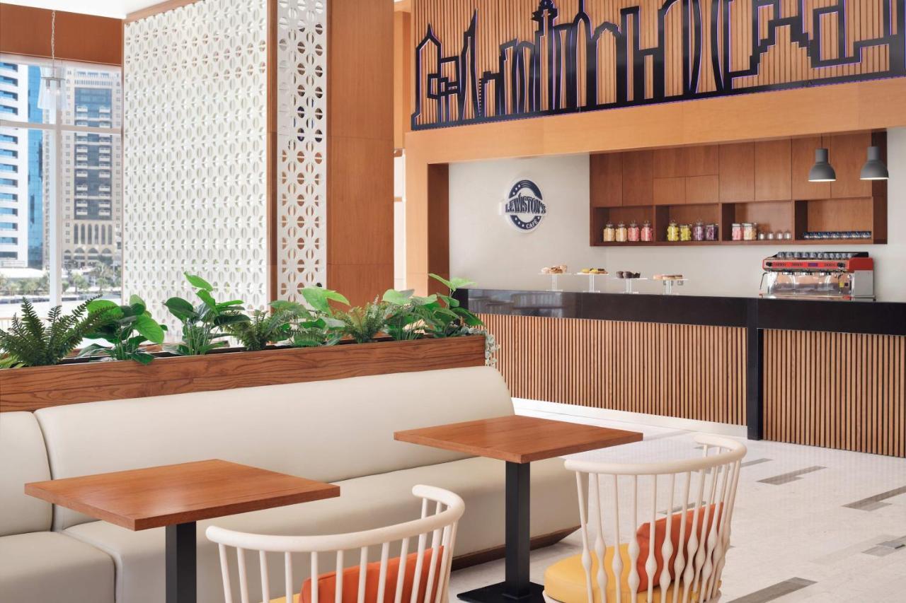 Delta Hotels By Marriott City Center Ad-Dauha Zewnętrze zdjęcie The interior of a typical Starbucks